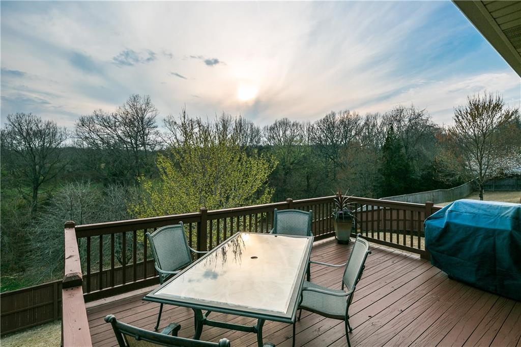 3605NW MountainviewRD, Bentonville, AR 72712