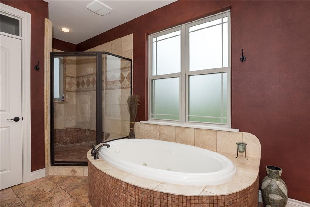 8120 Stone CrestRD, Bentonville, AR 72712