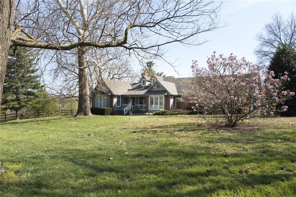 3205SW 2ndST, Bentonville, AR 72712