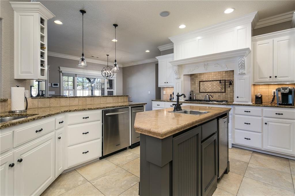 4025 RatcliffeDR, Bentonville, AR 72712