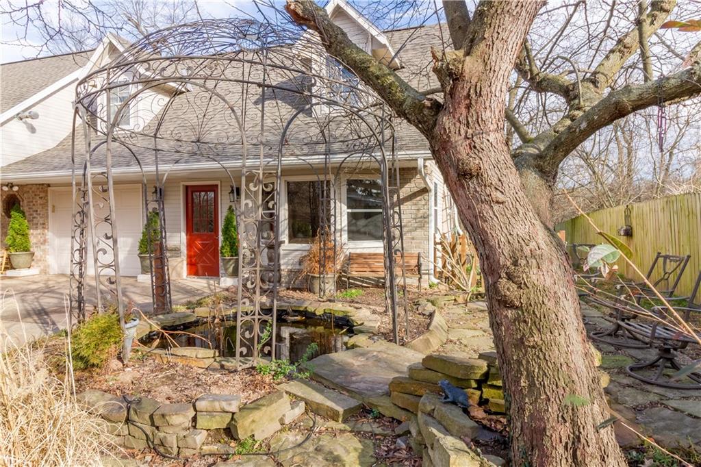806NE AST, Bentonville, AR 72712