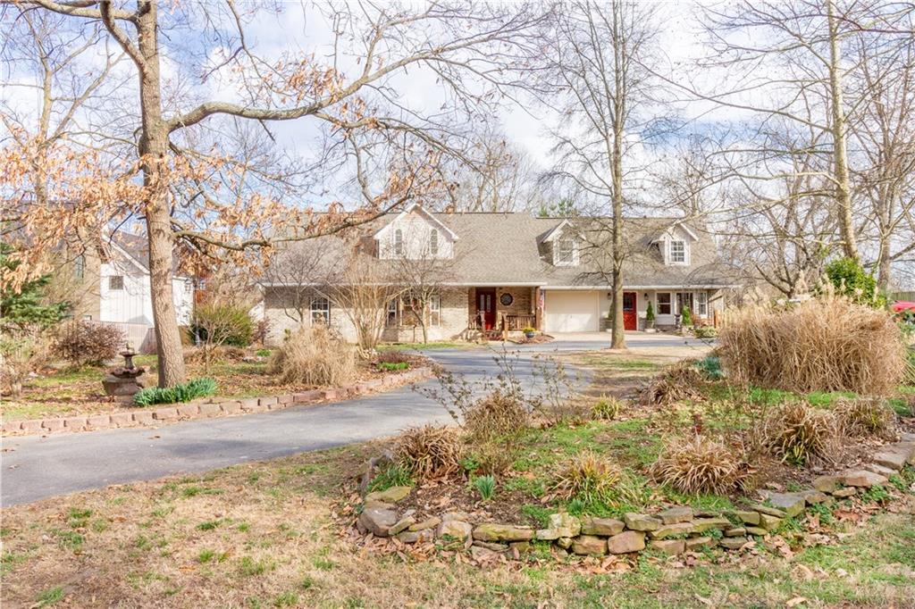 806NE AST, Bentonville, AR 72712