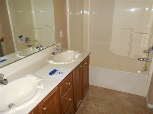 2 Congleton LnBella Vista, AR, 72714Benton County