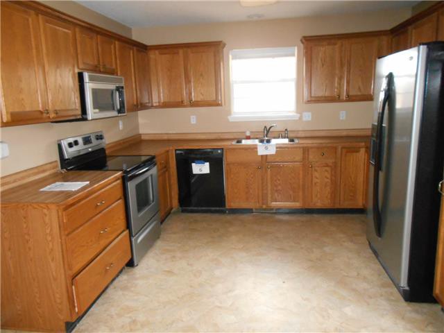 2 Congleton LnBella Vista, AR, 72714Benton County