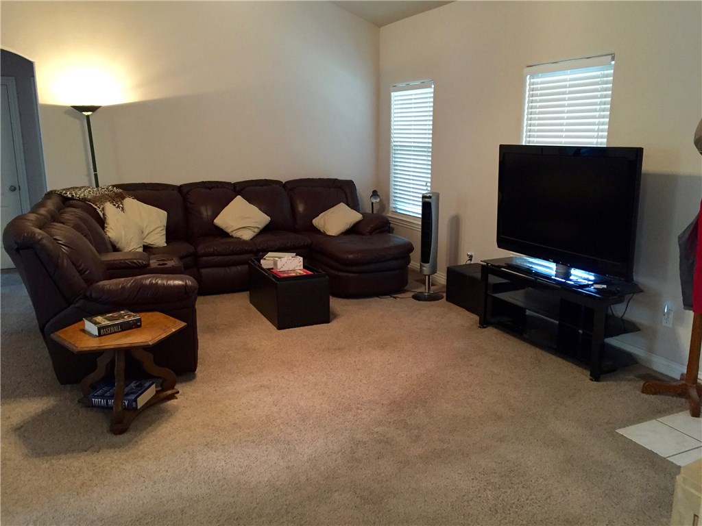11 St AustellDR, Bella Vista, AR 72714