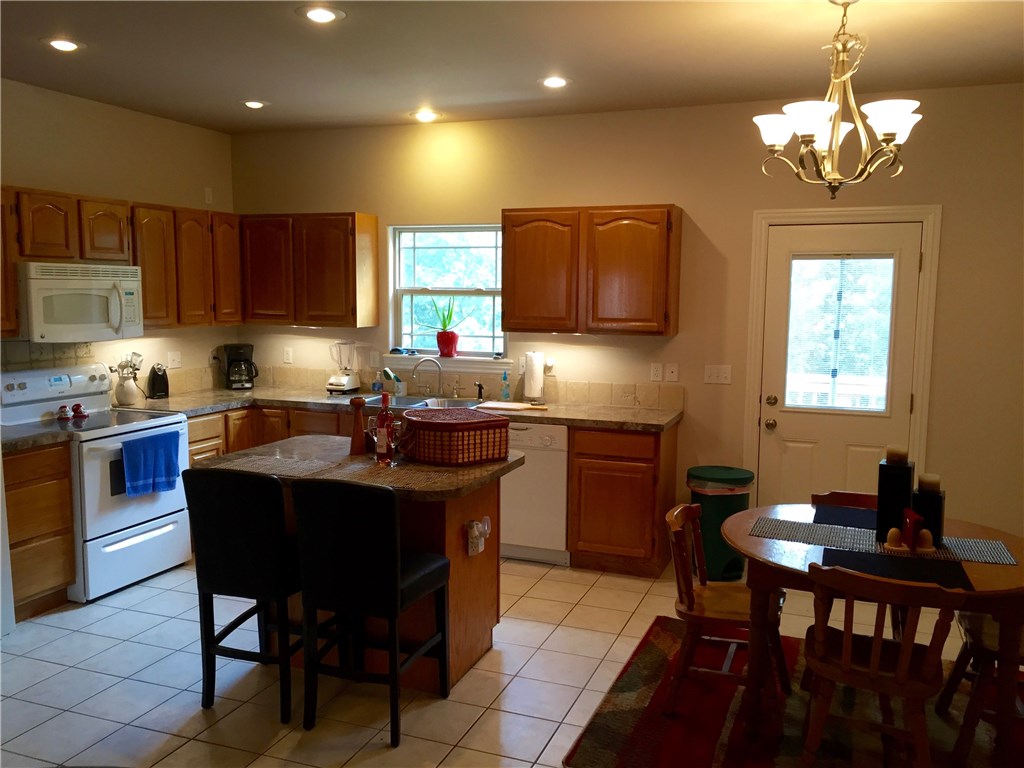 11 St AustellDR, Bella Vista, AR 72714