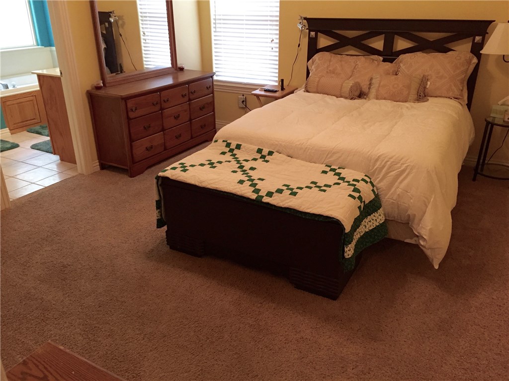 11 St AustellDR, Bella Vista, AR 72714