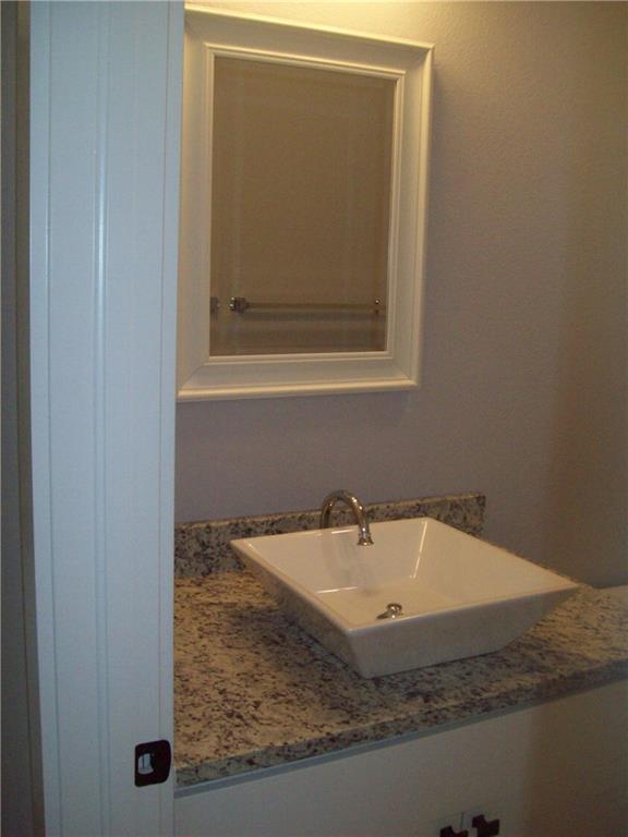 27 OvertonDR, Bella Vista, AR 72714