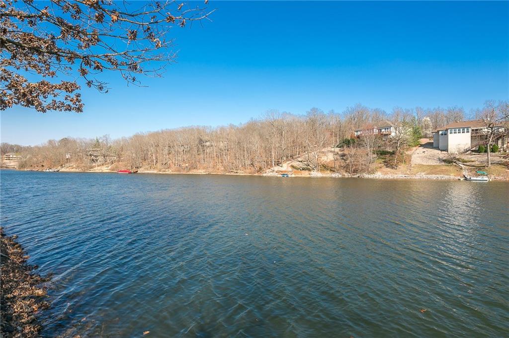4 FirestoneLN, Bella Vista, AR 72714
