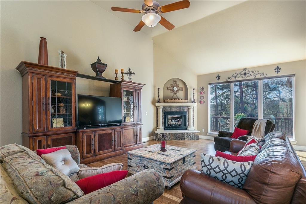 62 LyndhurstDR, Bella Vista, AR 72714