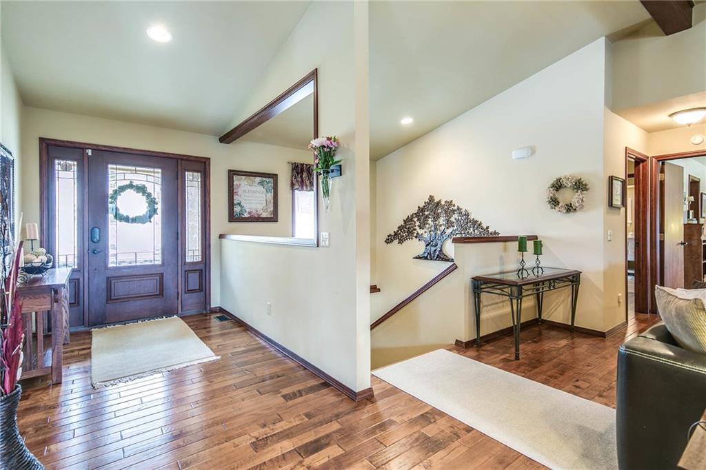 1 CliveCIR, Bella Vista, AR 72715
