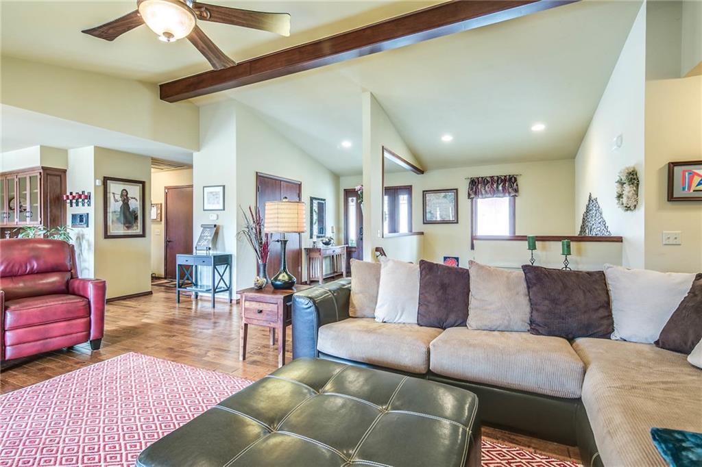 1 CliveCIR, Bella Vista, AR 72715