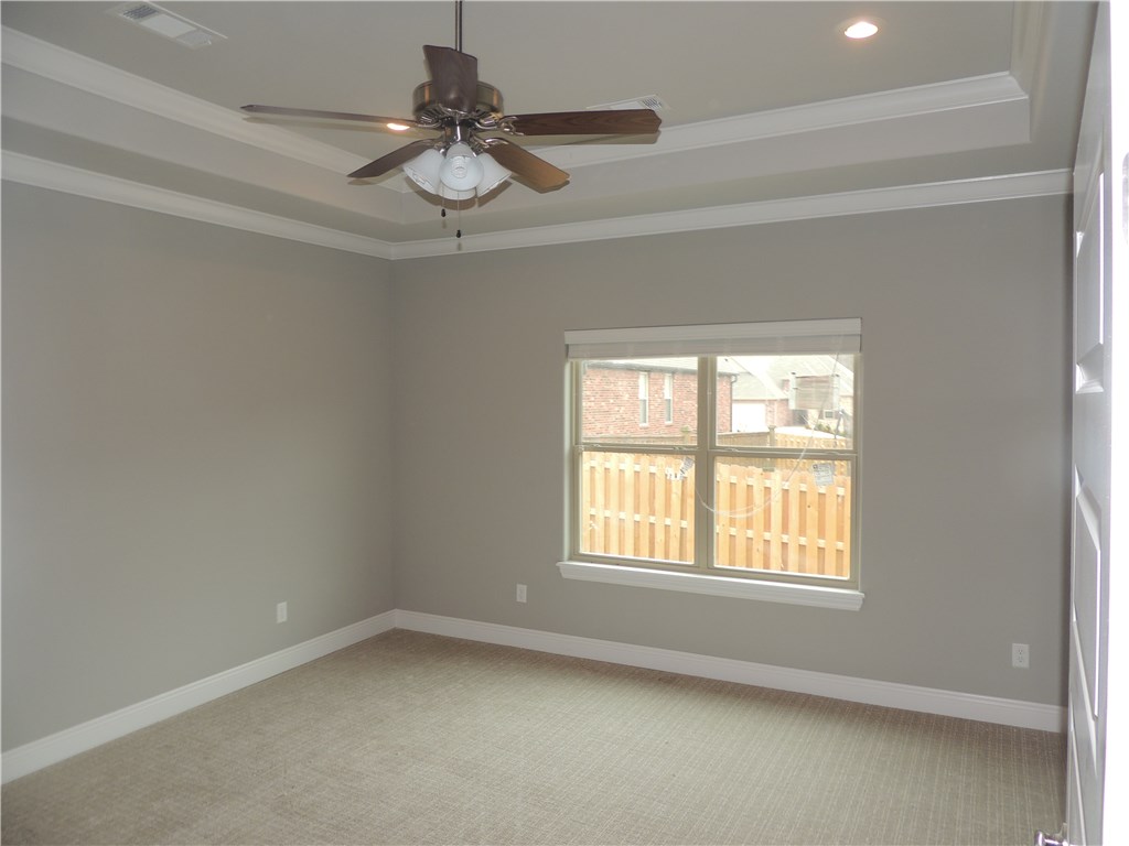 6606W CambridgeAVE, Rogers, AR 72718