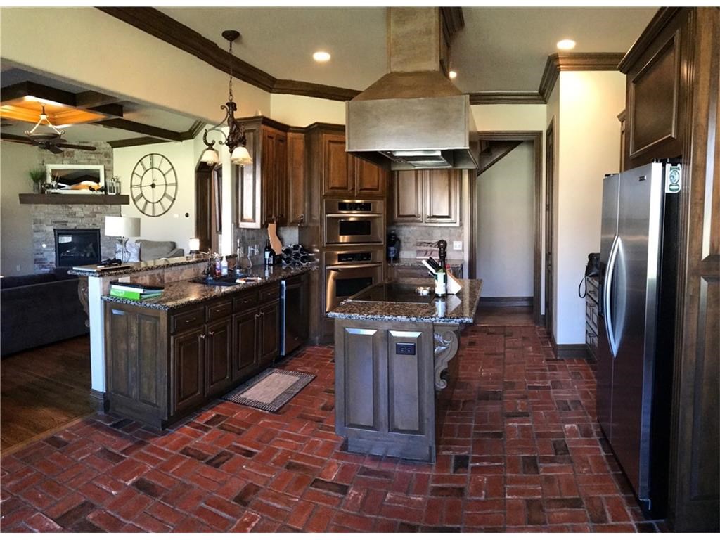 1608 Park Ridge, Cave Springs, AR 72718