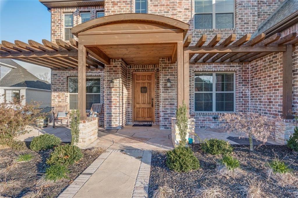 3261 Oak TreeDR, Centerton, AR 72719