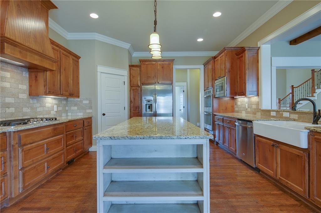 3431 Oak TreeDR, Centerton, AR 72719