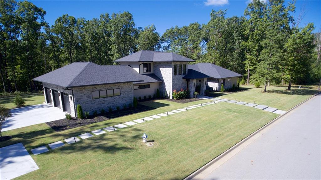 1411 Le ChesnayDR, Centerton, AR 72719