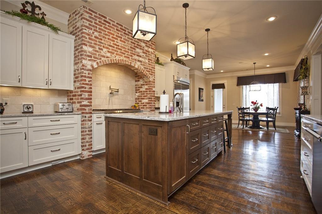 3620 Oak TreeDR, Centerton, AR 72719