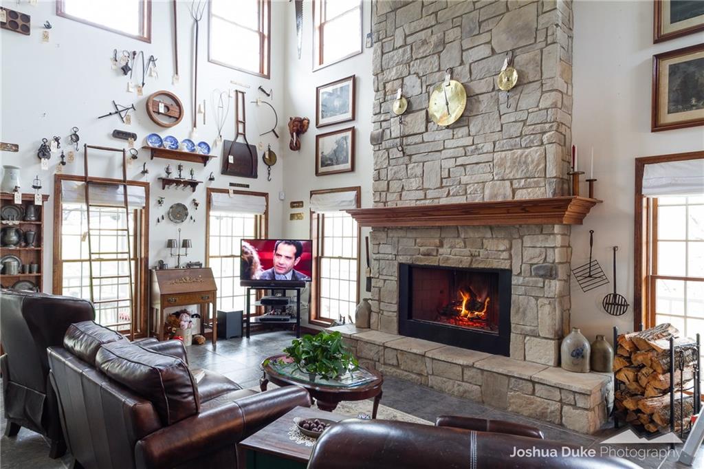 14141 OzarkDR, Garfield, AR 72732