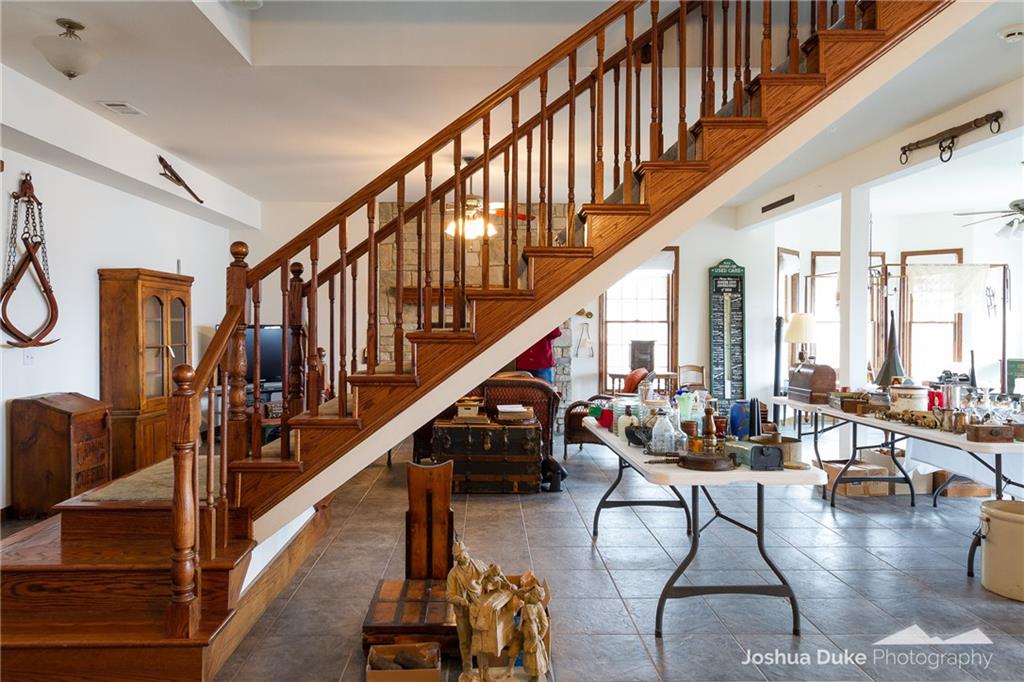 14141 OzarkDR, Garfield, AR 72732