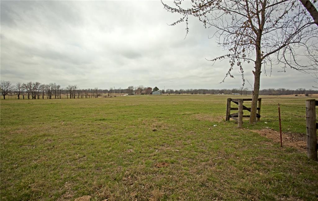 22300 Leonard RanchRD, Gravette, AR 72736