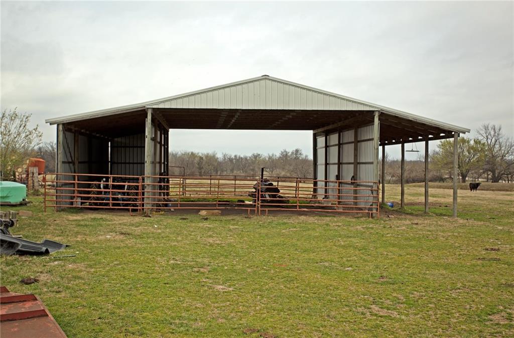 22300 Leonard RanchRD, Gravette, AR 72736