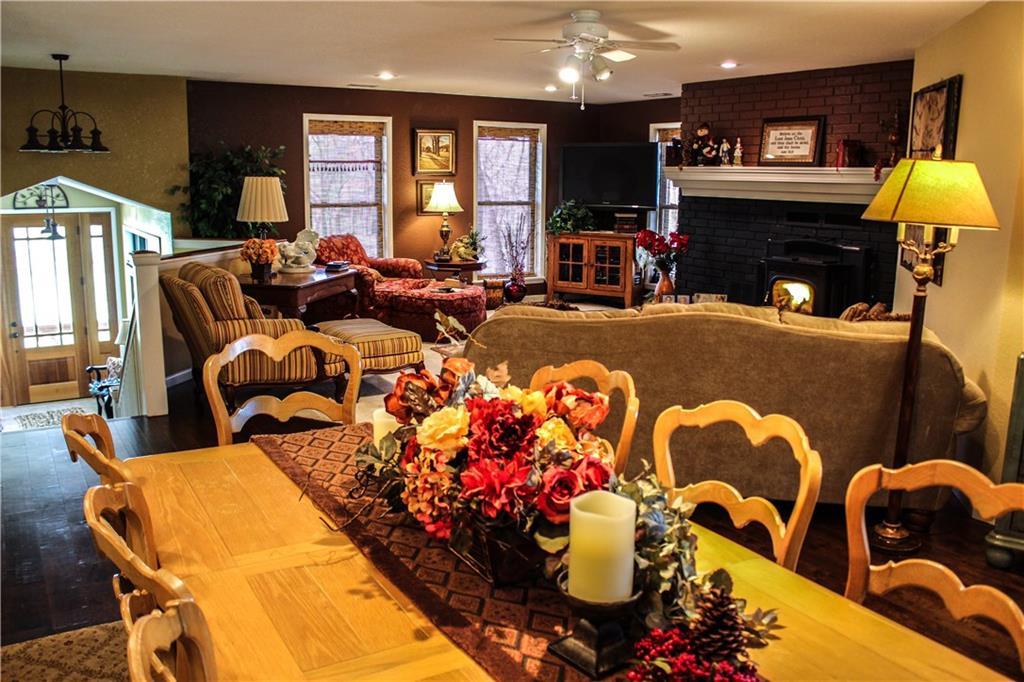 16181 BethlehamRD, Gravette, AR 72736