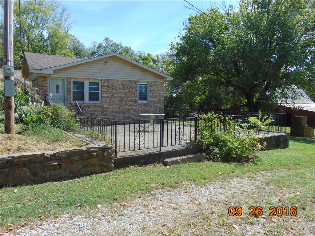 6437S Highway 21, Huntsville, AR 72740