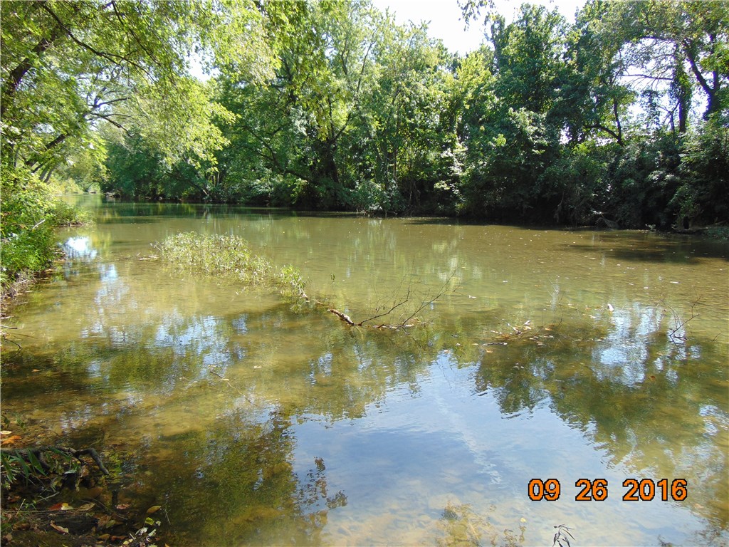 6437S Highway 21, Huntsville, AR 72740