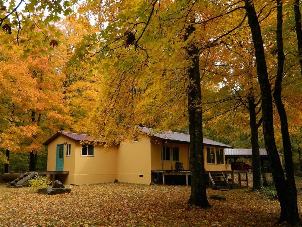 HC 70 Box 404, Boxley, AR 72740