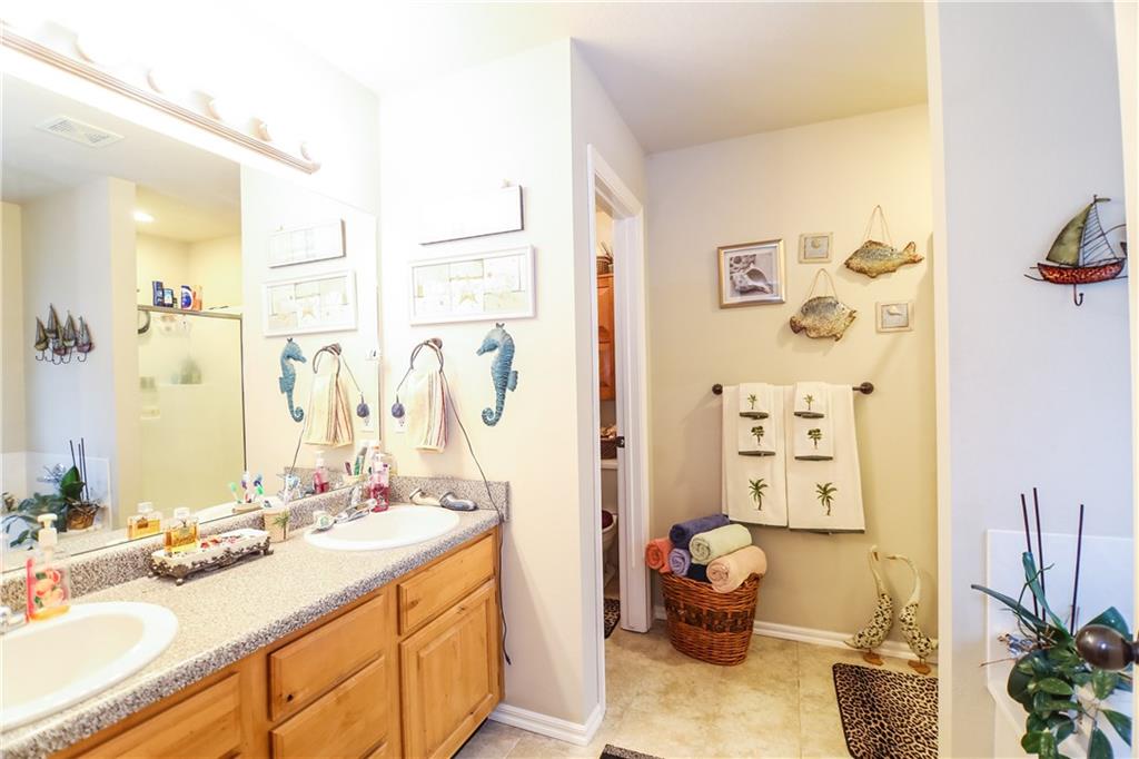 1015 CharlesST, Pea Ridge, AR 72751