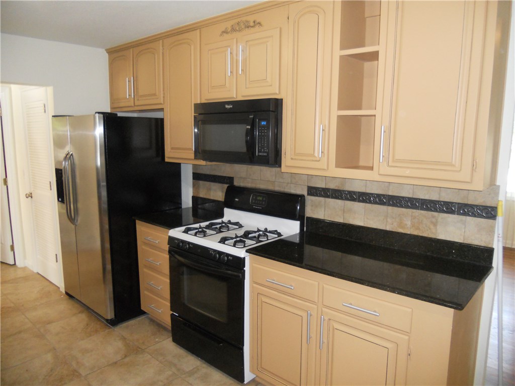 802 8thST, Rogers, AR 72756