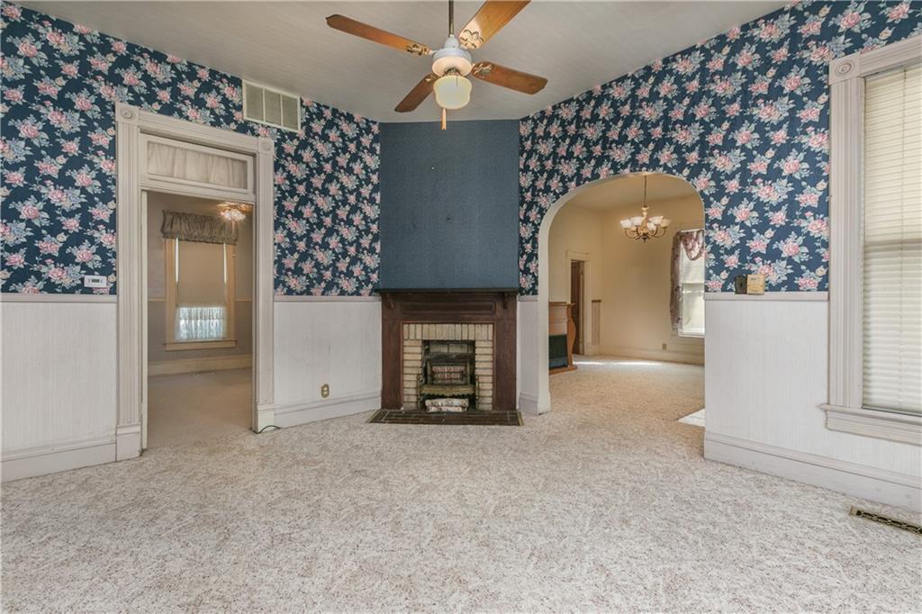421 PoplarST, Rogers, AR 72756