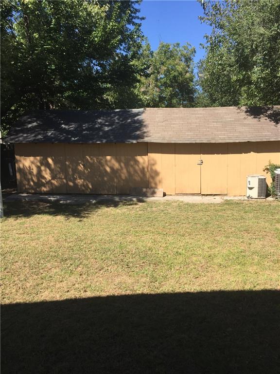 613 OakST, Rogers, AR 72756