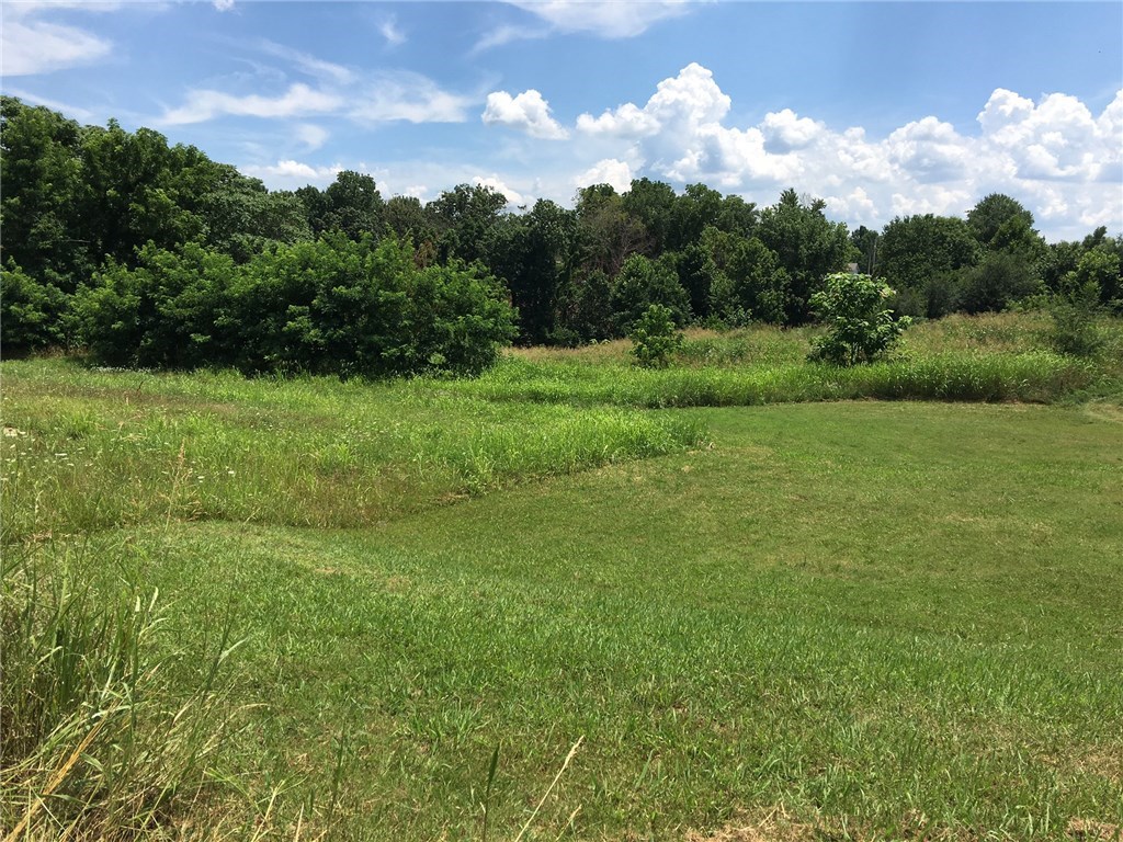 309E PineST, Rogers, AR 72756