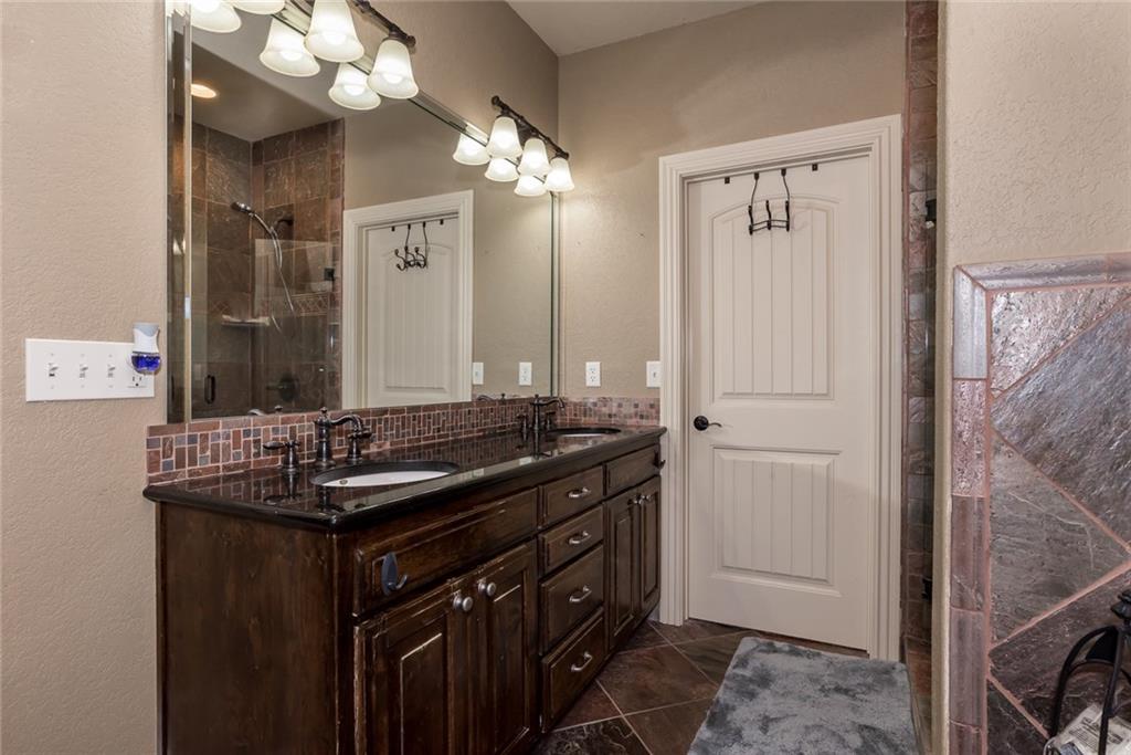 16240 KostnerDR, Rogers, AR 72756