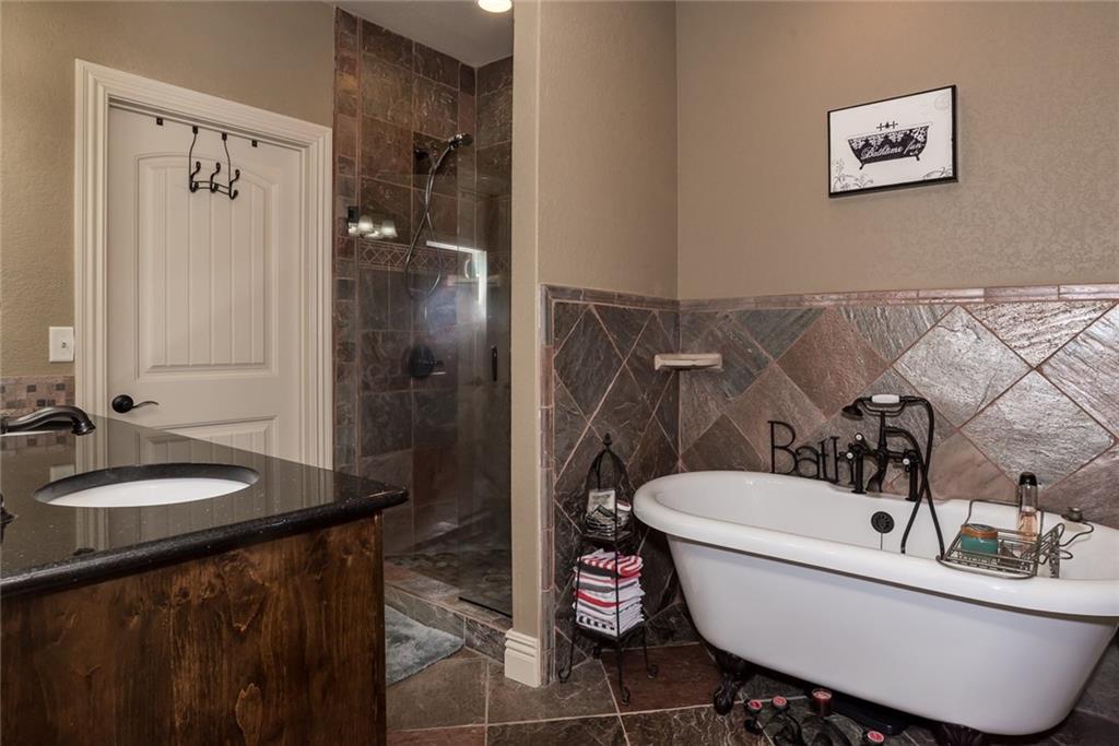 16240 KostnerDR, Rogers, AR 72756
