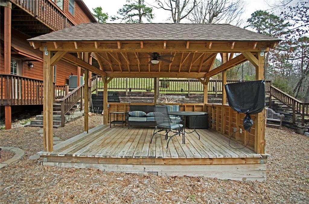 8177 HilltopDR, Rogers, AR 72756