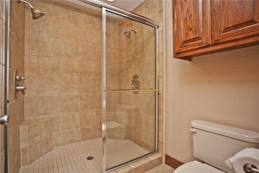 8177 HilltopDR, Rogers, AR 72756