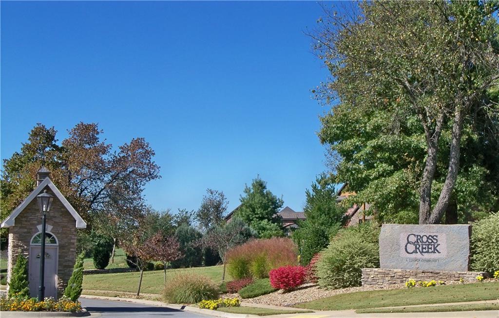 4915W Red MapleCT, Rogers, AR 72758