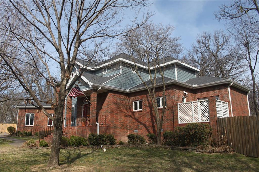 1807S PrestwickPL, Rogers, AR 72758