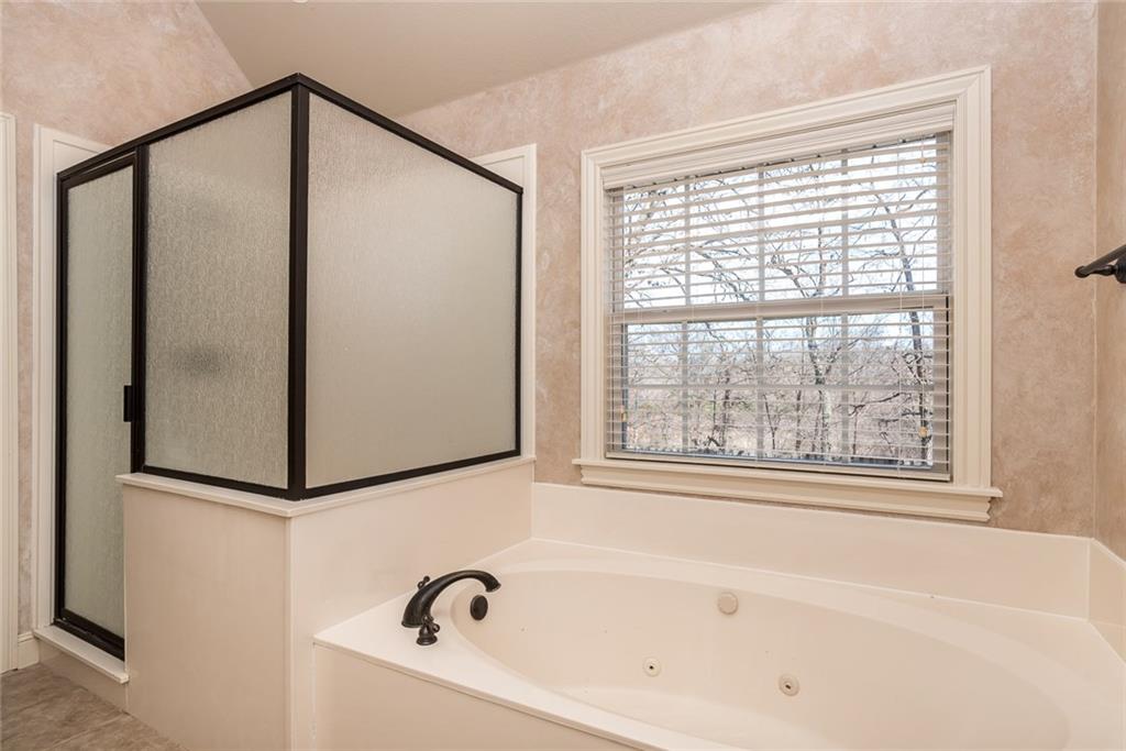 5203S Osage CreekRD, Rogers, AR 72758
