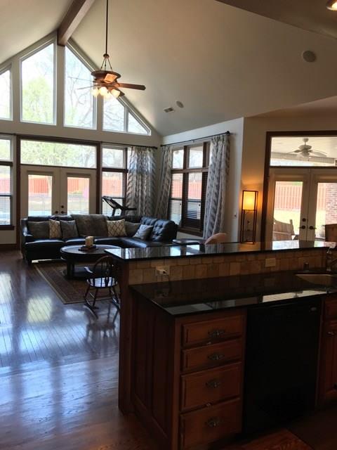 5455 ChardonnayCT, Rogers, AR 72758