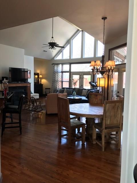 5455 ChardonnayCT, Rogers, AR 72758