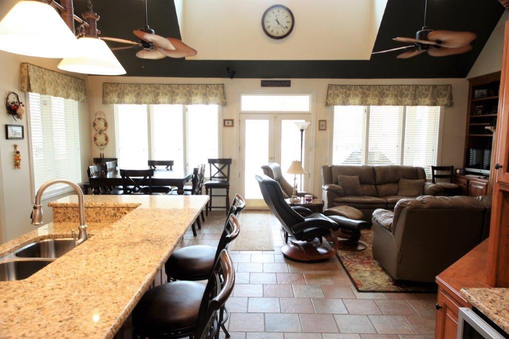 1307W MagnoliaST, Rogers, AR 72758