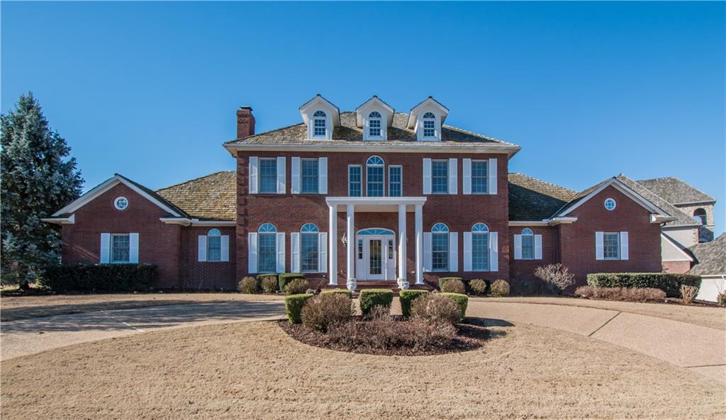 82 ChampionsBLVD, Rogers, AR 72758