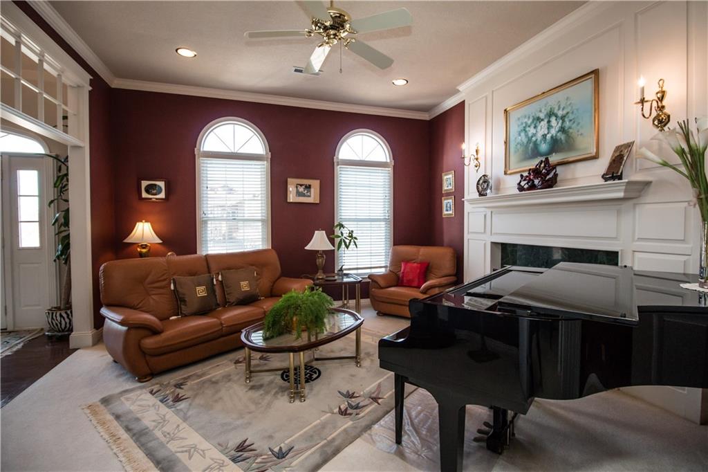 82 ChampionsBLVD, Rogers, AR 72758