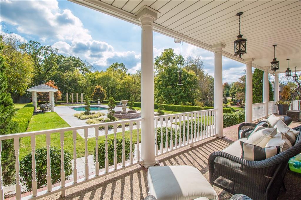2 Beau CheneLN, Rogers, AR 72758