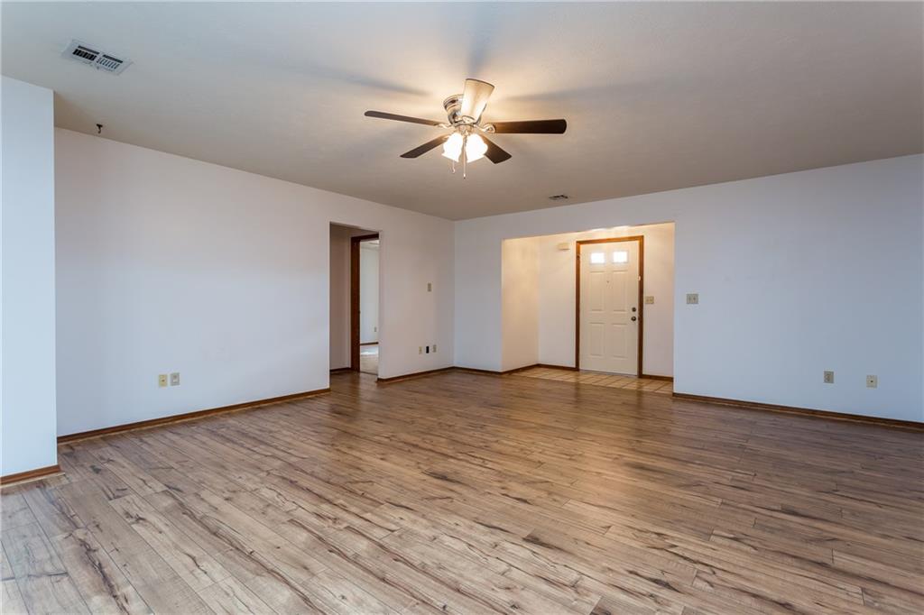 101 GlenwoodPL, Siloam Springs, AR 72761