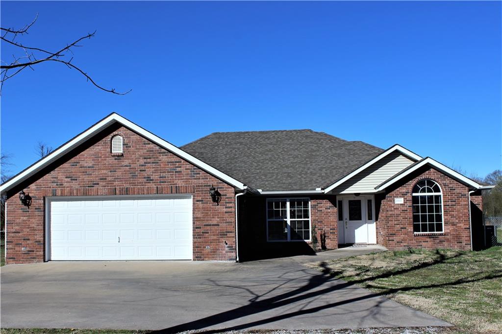 2504S LincolnST, Siloam Springs, AR 72761